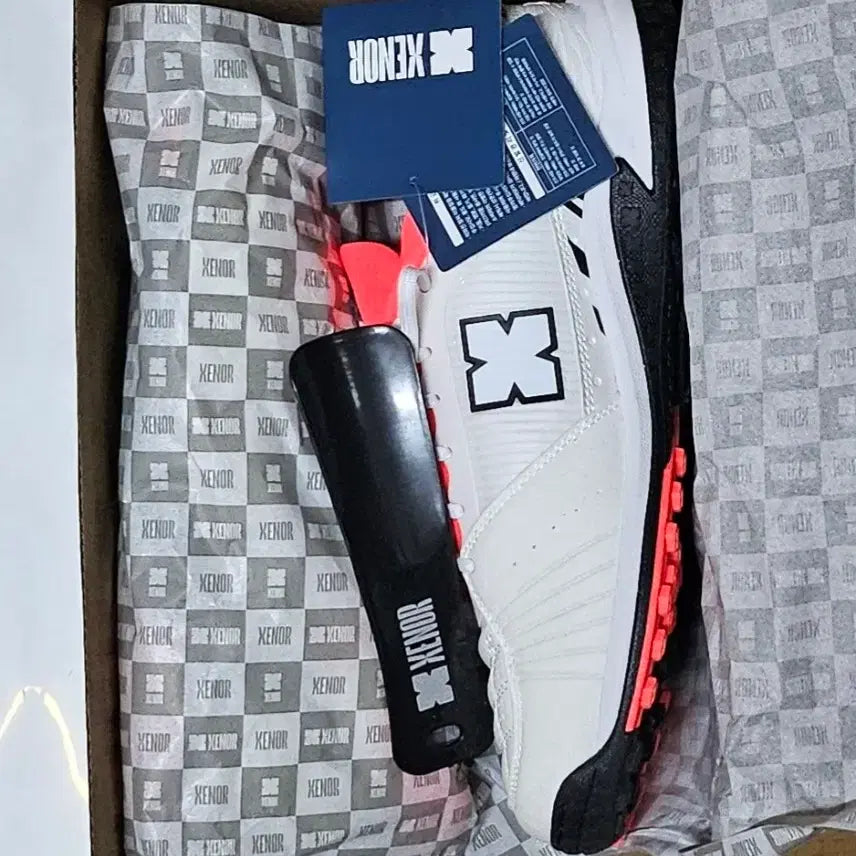 [BUNJANG] XENOR X9 Futsal Shoes / XENOR(제너) X9 풋살화 260mm