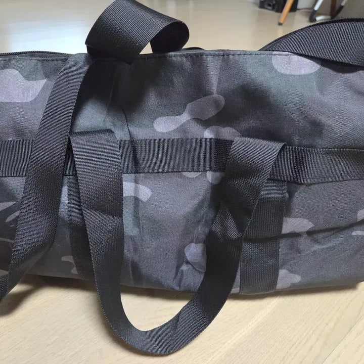 [SOLD OUT] 베이프 카모 더플백 새상품 ㅡ 잡지사은품