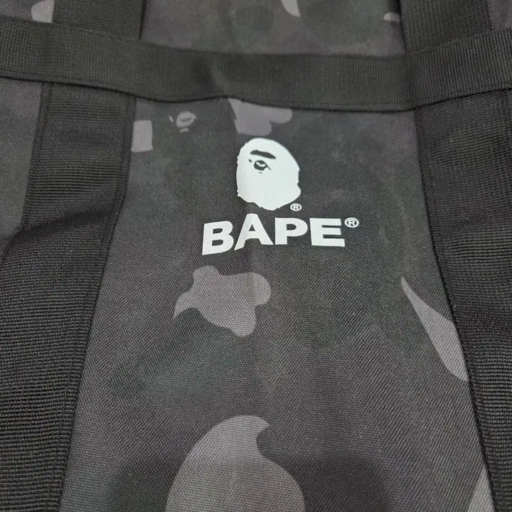 [SOLD OUT] 베이프 카모 더플백 새상품 ㅡ 잡지사은품