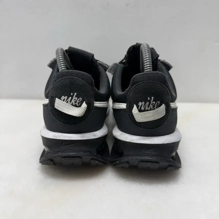 [BUNJANG] Nike Air Max Pre-Day Sneakers / (255)나이키 운동화 에어맥스 프리데이