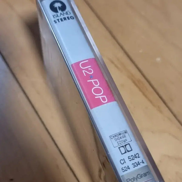 [SOLD OUT] U2 미개봉 카세트 테이프 판매합니다
