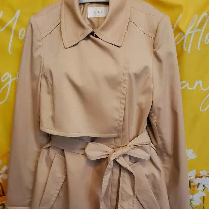 [BUNJANG] LINE Beige Trench Coat (Size 66) / LINE 베이지색 트렌치 코트 66