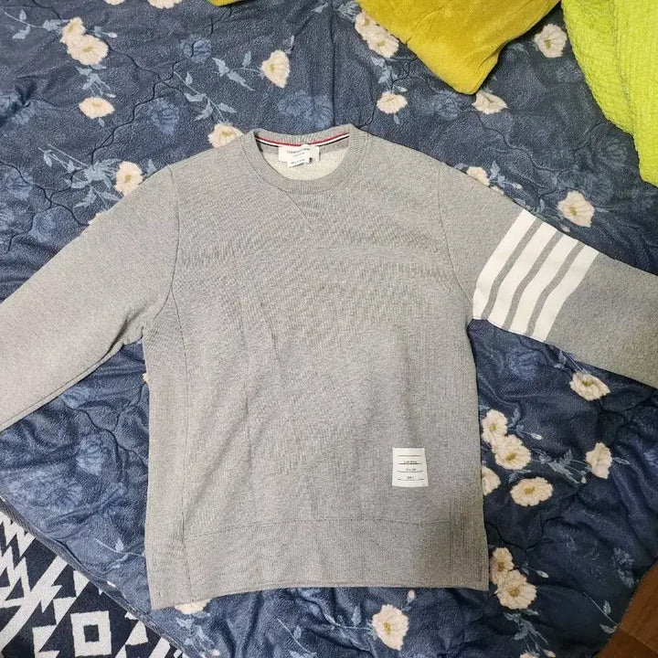 [SOLD OUT] S급 톰브라운 엔지니어드 사선 스웨트셔츠 라이트 그레이