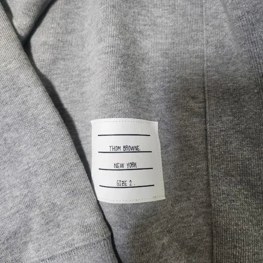 [SOLD OUT] S급 톰브라운 엔지니어드 사선 스웨트셔츠 라이트 그레이
