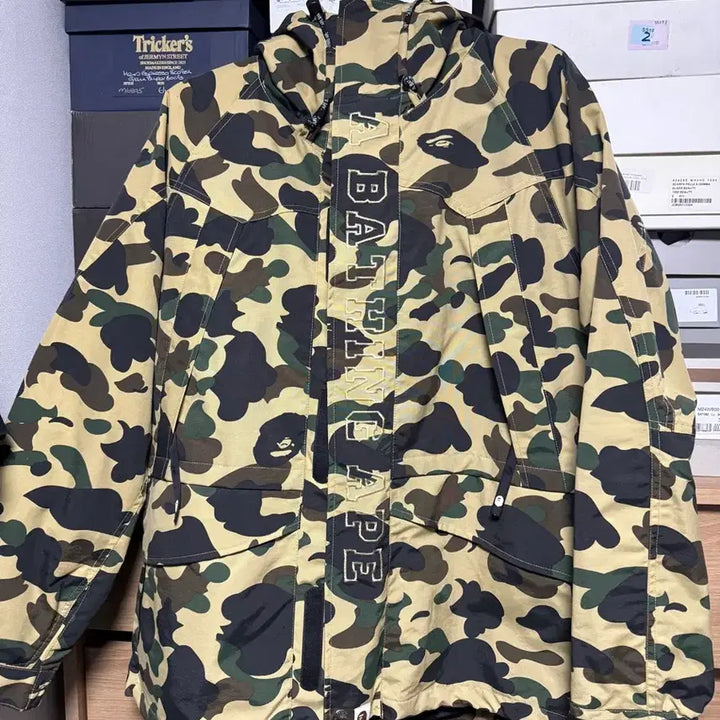 [SOLD OUT] 베이프 마운틴 파카