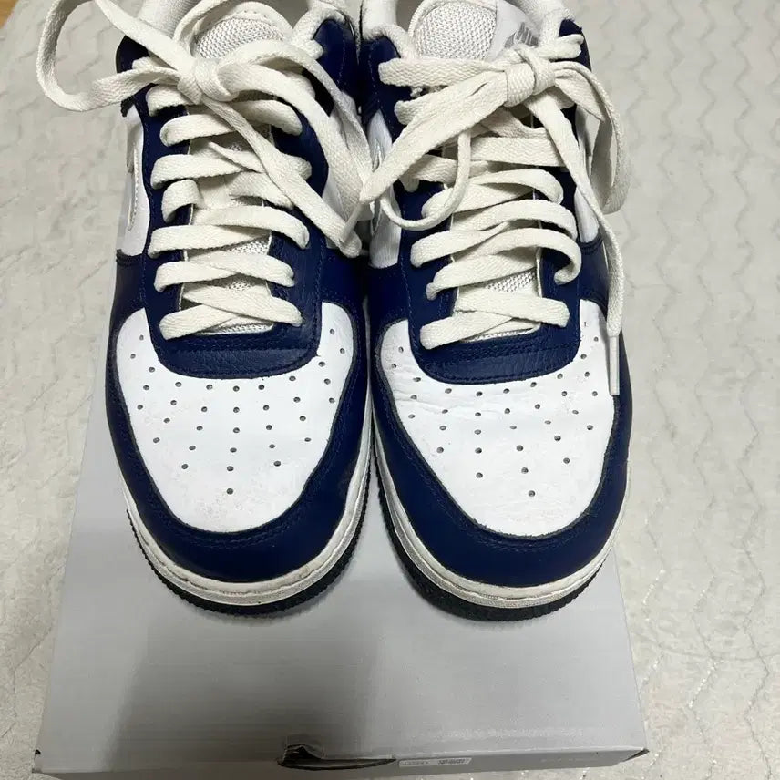 [BUNJANG] Nike Air Force 1 Cut-Out Swoosh Midnight Navy Sneakers / 에어포스1 컷아웃 스우시 미드나잇네이지 판매합니다