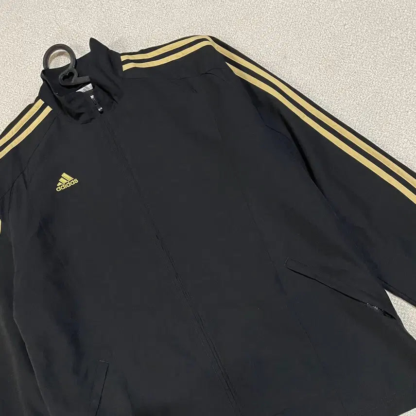 [BUNJANG] Adidas Gold Trim Windbreaker Jacket / XL 아디다스 금장 바람막이 N.3461