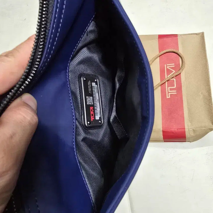 [BUNJANG] TUMI Harrison Crossbody Bag / 투미 해리슨 크로스바디