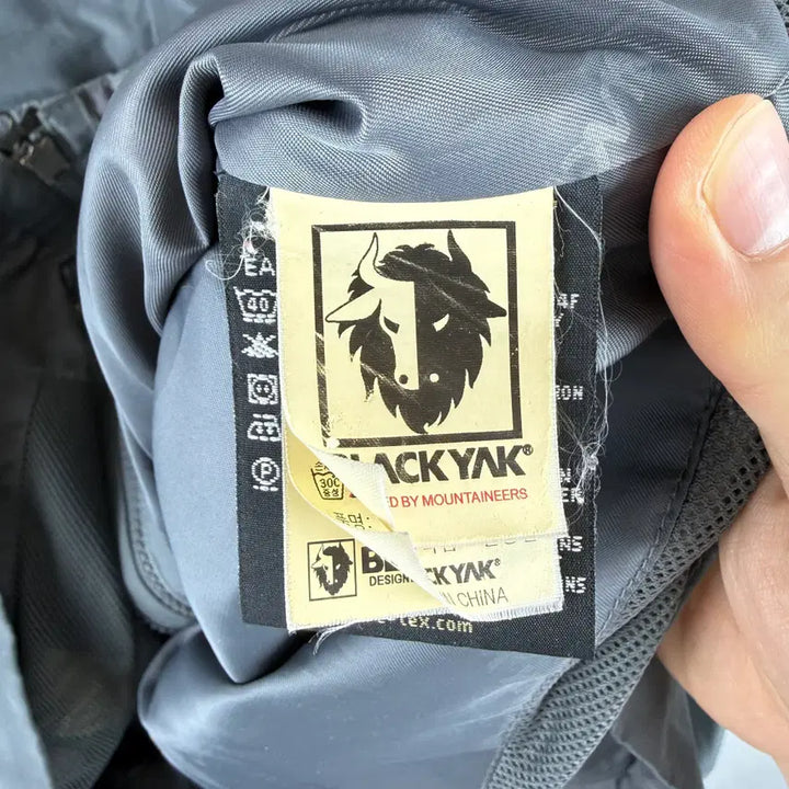 [BUNJANG] Black Yak Gore-Tex Windbreaker Jacket / 95) 블랙야크 고어텍스 바람막이 자켓 차콜