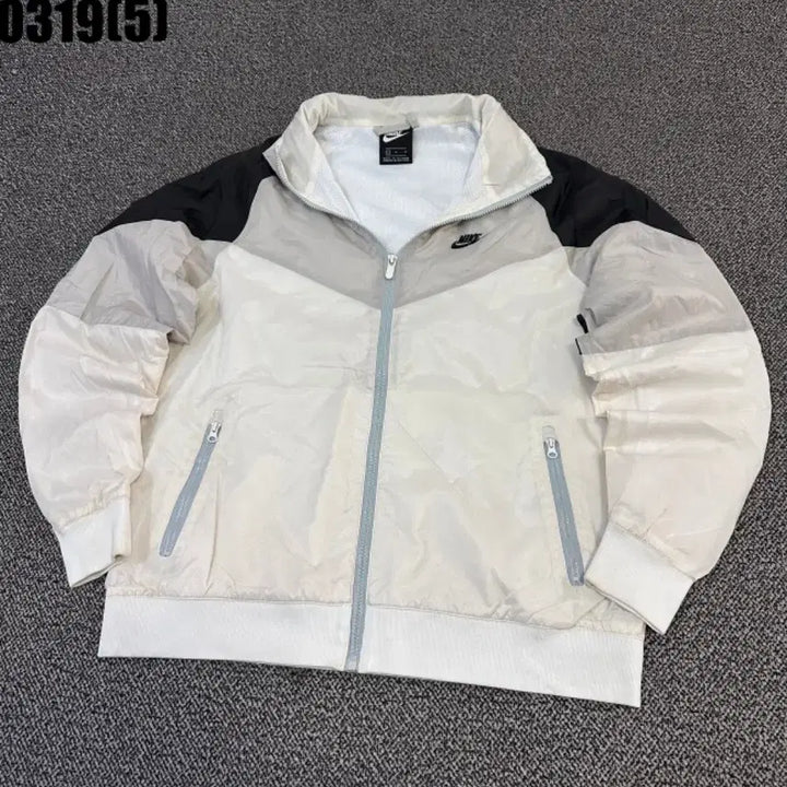 [BUNJANG] Nike Windbreaker Jacket White Black L / 나이키 바람막이 자켓 화이트 블랙l 0319