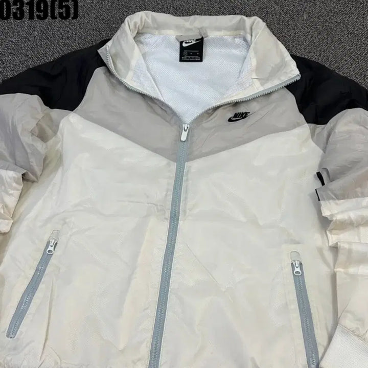 [BUNJANG] Nike Windbreaker Jacket White Black L / 나이키 바람막이 자켓 화이트 블랙l 0319