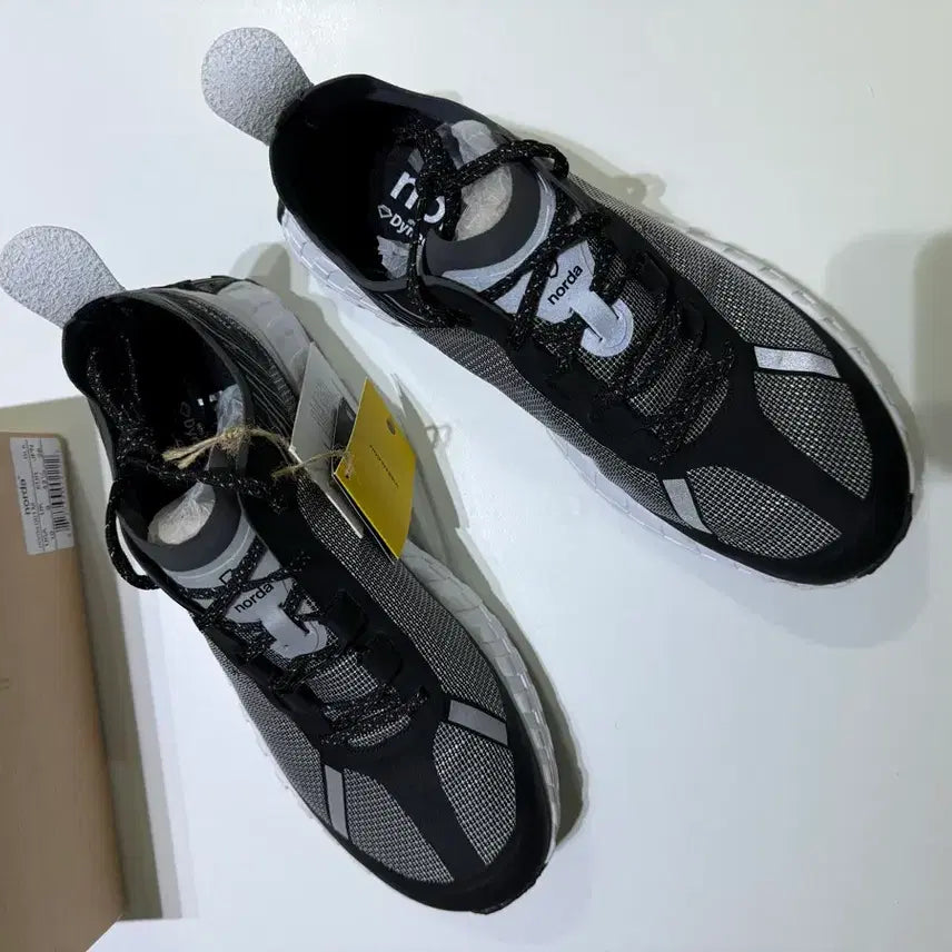 [BUNJANG] NODA 001 Black and White Sneakers / 노다 001 검흰 280