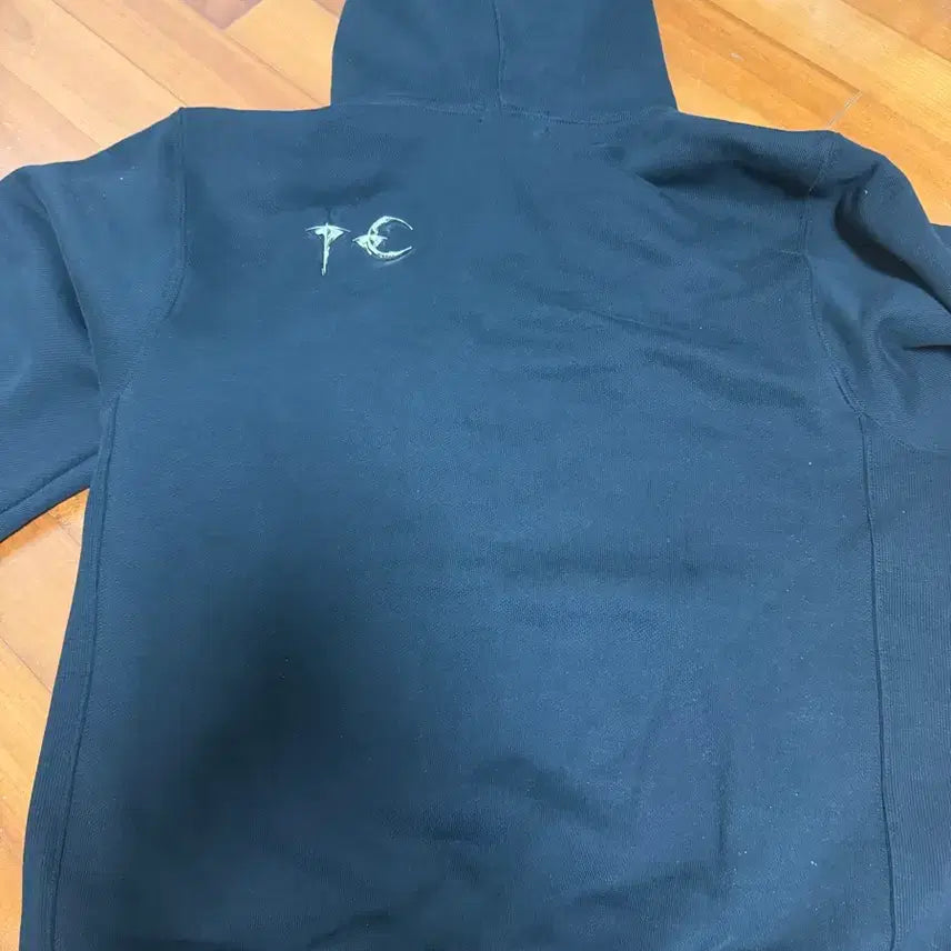 [BUNJANG] Thug Club Hoodie (Size 3) / 떠그클럽 후드티 새상품