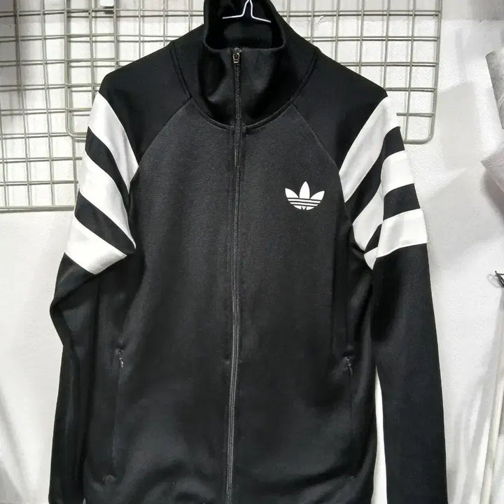 [BUNJANG] Adidas Black Track Top 100 / 아디다스 블랙 삼선 트랙탑100