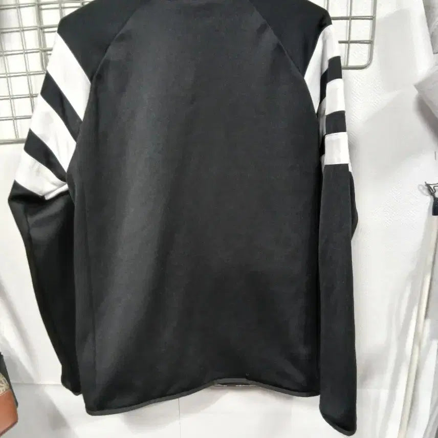 [BUNJANG] Adidas Black Track Top 100 / 아디다스 블랙 삼선 트랙탑100