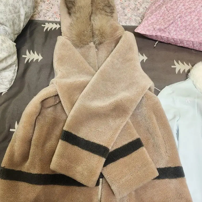 [BUNJANG] The Izzat Fox Fur Hooded Lambswool Mouton S / 더아이잗 폭스퍼후드양모무스탕s