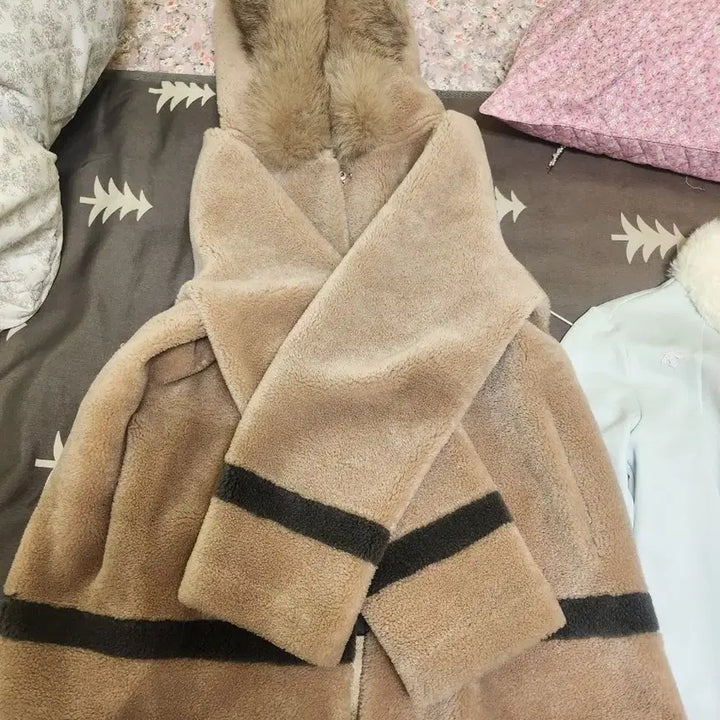 [BUNJANG] The Izzat Fox Fur Hooded Lambswool Mouton S / 더아이잗 폭스퍼후드양모무스탕s