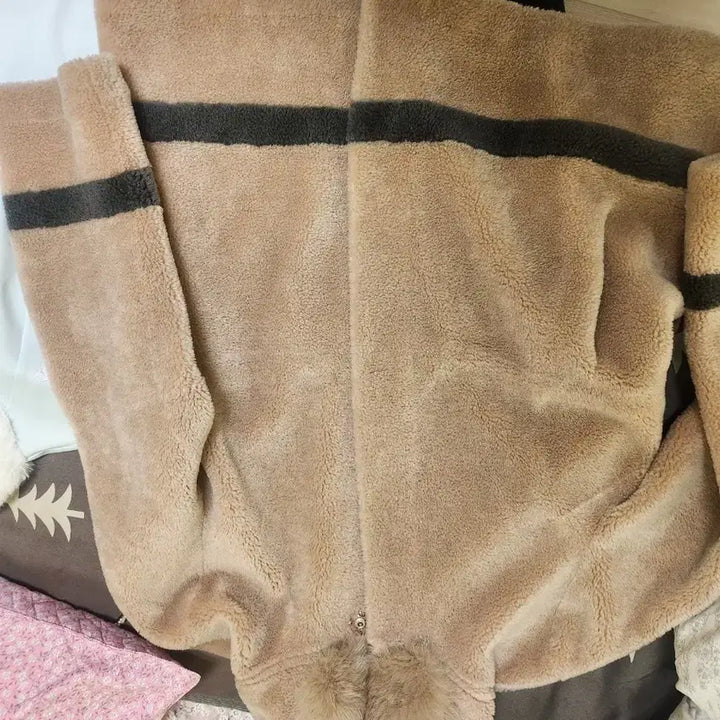 [BUNJANG] The Izzat Fox Fur Hooded Lambswool Mouton S / 더아이잗 폭스퍼후드양모무스탕s