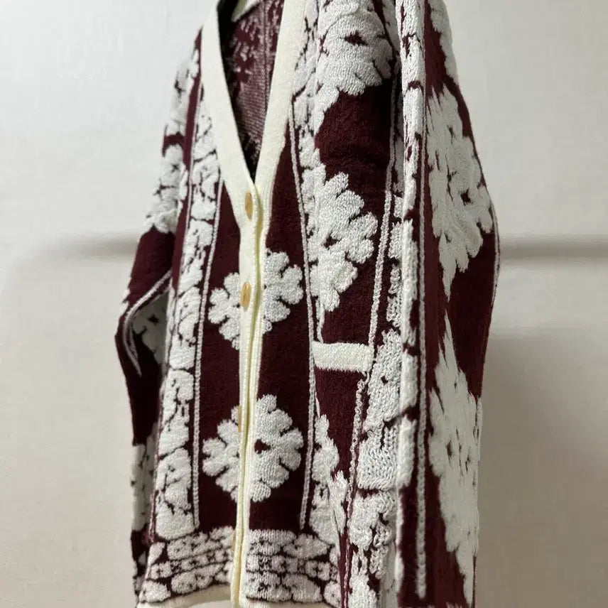[BUNJANG] Floral Jacquard Knit Cardigan / (새상품) 플라워 패턴 자가드 니트 가디건