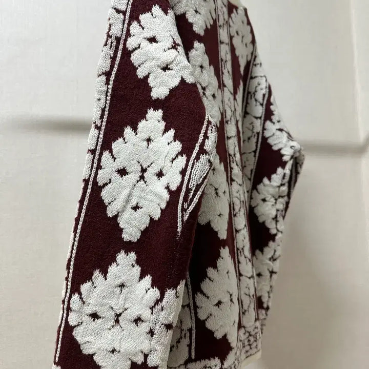 [BUNJANG] Floral Jacquard Knit Cardigan / (새상품) 플라워 패턴 자가드 니트 가디건
