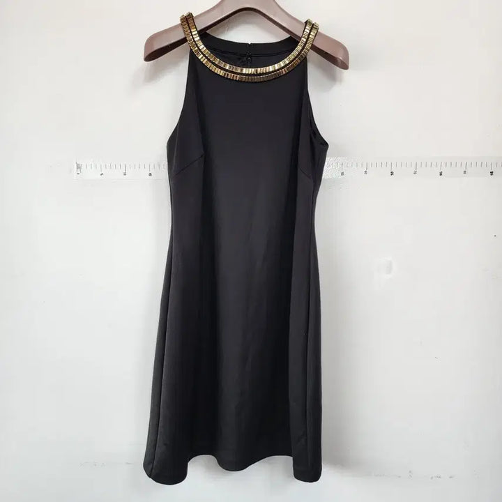 [BUNJANG] Jessica Simpson Black Halter Neck Gold Embellished Midi Dress / 제시카심슨 블랙 홀터넥 금장 장식 원피스