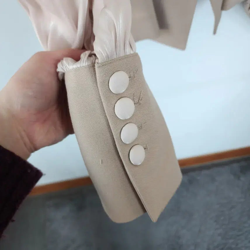 [BUNJANG] Rijina Beige Color Block Asymmetrical Jacket / Rijina 베이지 배색 언발란스 자켓