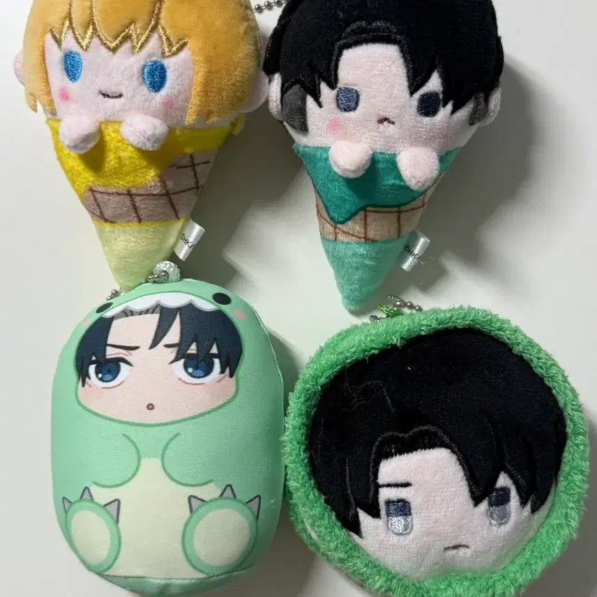 [BUNJANG] Attack on Titan Levi Armin Macaron Bundle Set / 진격의 거인 리바이 아르민 아이스 타피누이 마카롱 일괄 양도 판매