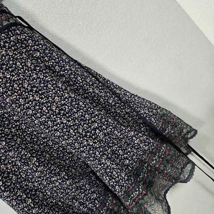 [BUNJANG] Plastic Island Floral Print Chiffon Mini Dress / 플라스틱아일랜드 잔꽃가라 쉬폰원피스 44