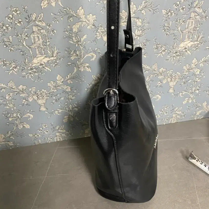 [BUNJANG] Lightweight Crossbody Bag / 초경량 크로스백