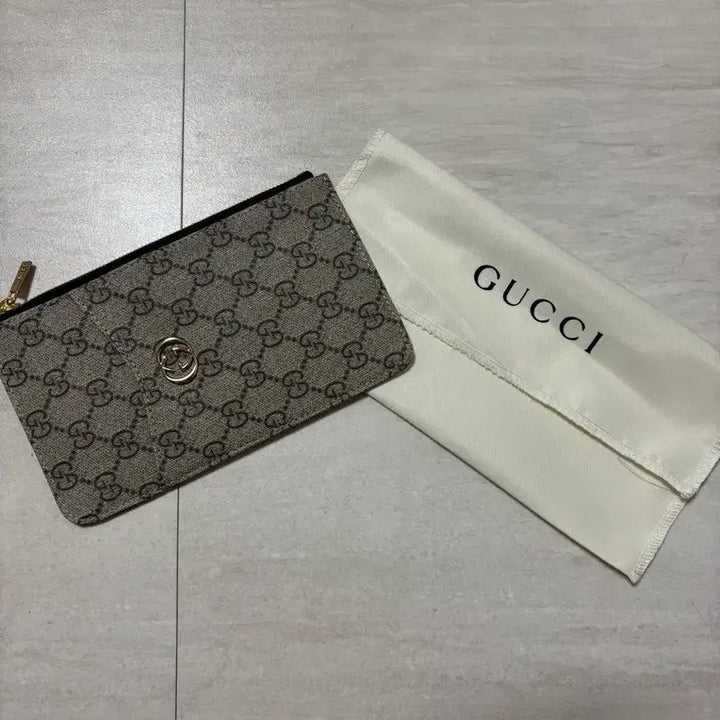 [BUNJANG] Gucci GG Supreme Card Wallet / 구찌 GG 수프림 카드지갑 + 더스트백