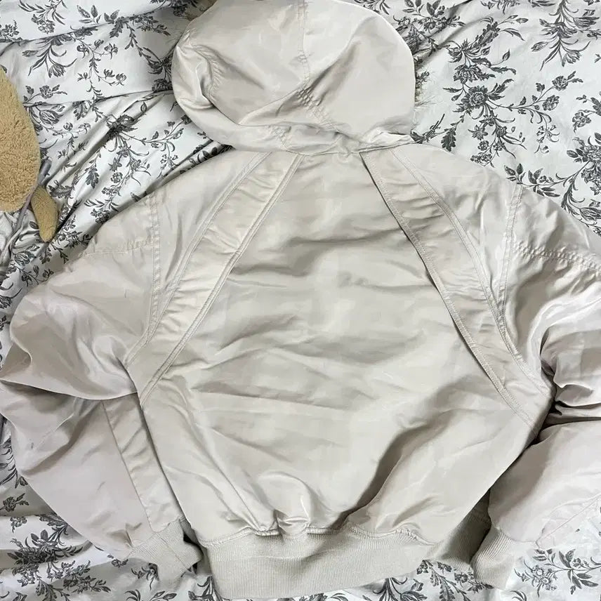 [BUNJANG] The Museum Visitor Fur Hooded Jacket / 더뮤지엄비지터 퍼 후드 자켓 패딩