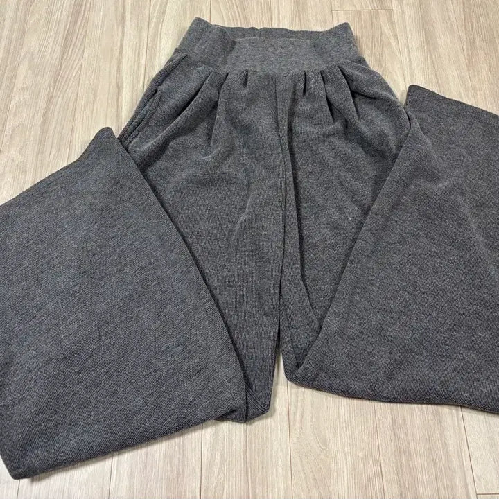 [BUNJANG] Holly Knit Slim Fit Training Set / 홀리 [부함X허얇골넓1등] made 포텐 니트 슬림핏 트레이닝세트