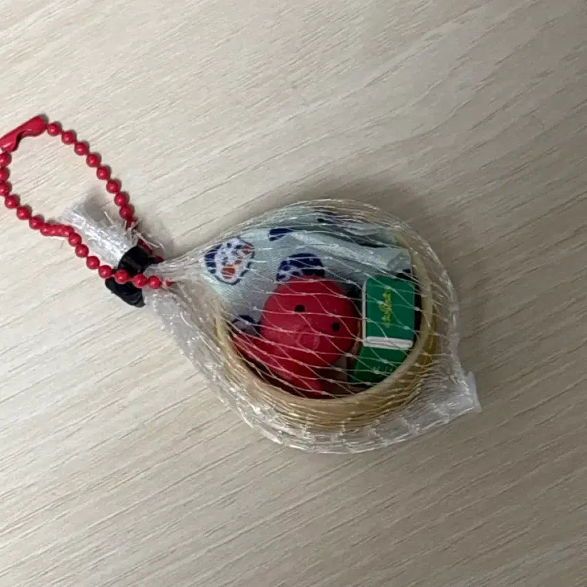 [BUNJANG] Japanese Bathhouse Basket Octopus Gachapon Keychain / 일본 목욕탕 바구니 문어 가챠 키링