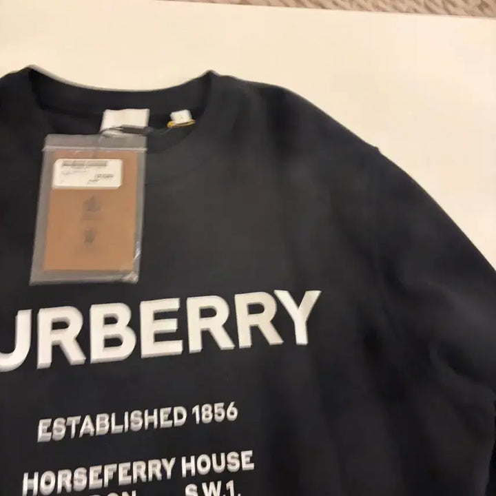 [SOLD OUT] 버버리 스웻셔츠