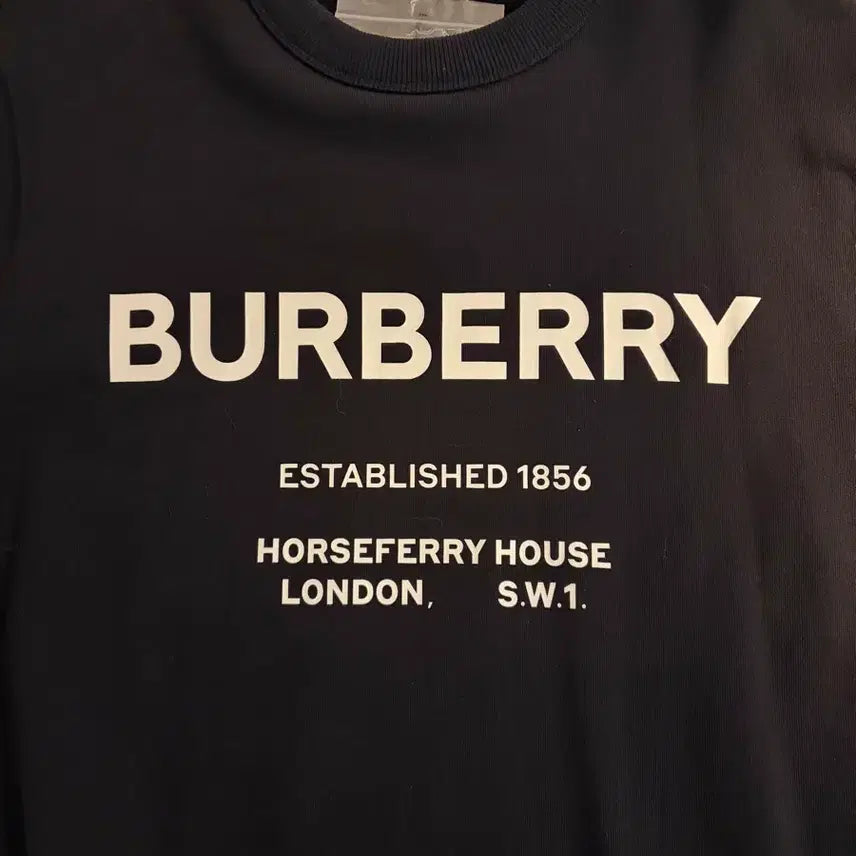 [SOLD OUT] 버버리 스웻셔츠