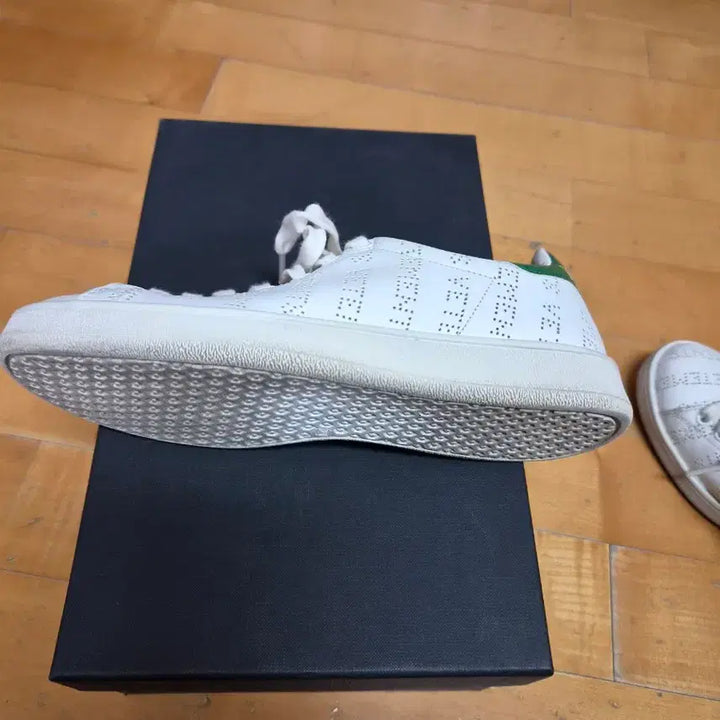 [BUNJANG] VETEMENTS Sneakers / VETEMENRS  스니커즈