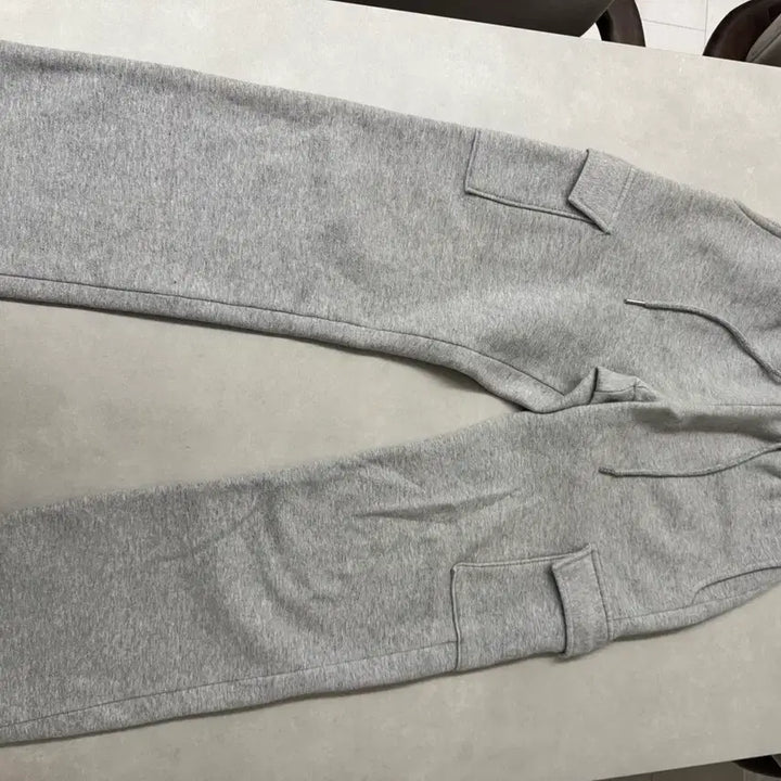 [SOLD OUT] 회색 카고 트레이닝 바지 L사이즈 핏예술