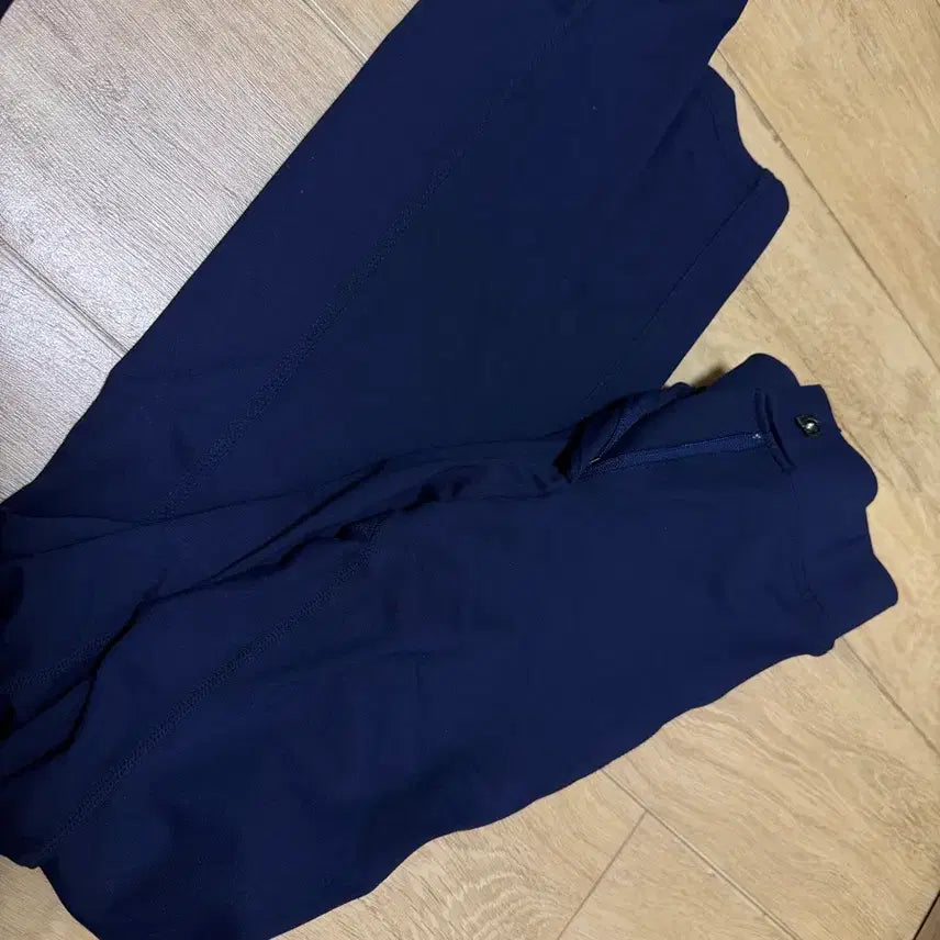[BUNJANG] KINDAMIE Hip Volume-Up Leggings Navy M / 카인다미 골반볼륨업 레깅스 스키니 네이비m