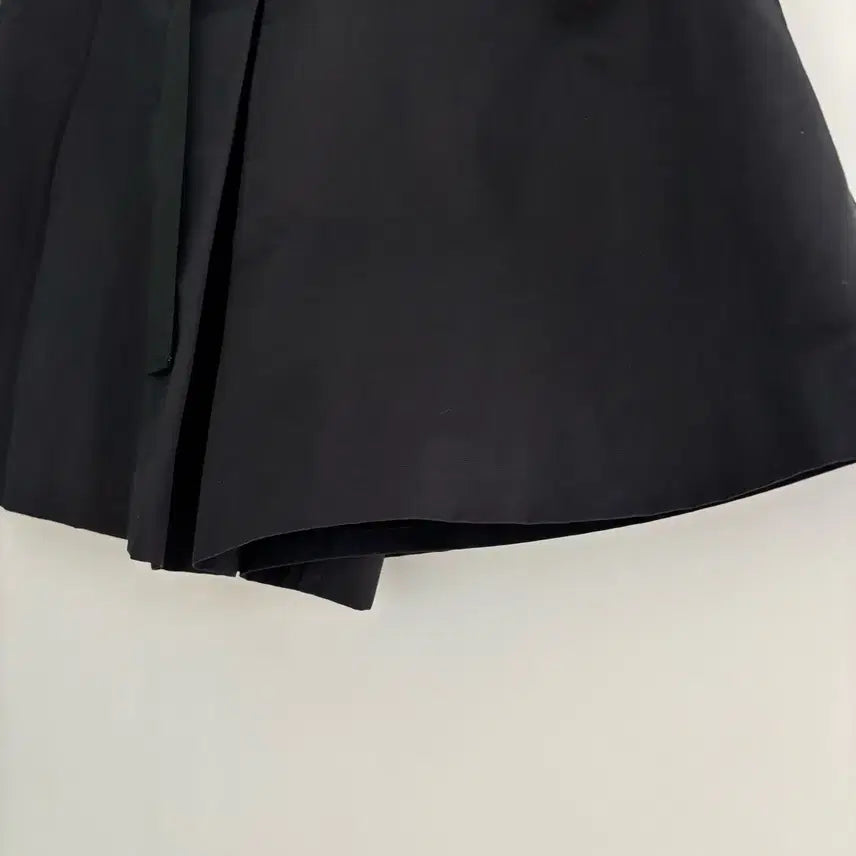 [SOLD OUT] 듀엘 벨티드 맞주름 큐롯팬츠(새상품)