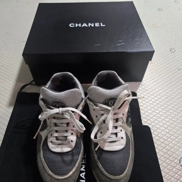 [BUNJANG] Chanel Sneakers 235 - Silver/White/Black / 샤넬 정품 운동화 235 사이즈