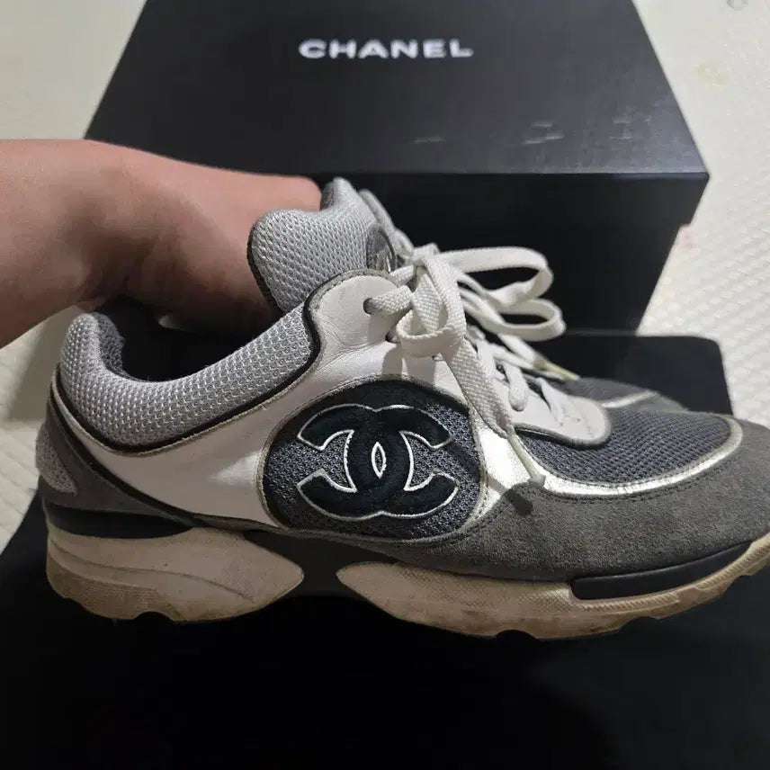 [BUNJANG] Chanel Sneakers 235 - Silver/White/Black / 샤넬 정품 운동화 235 사이즈
