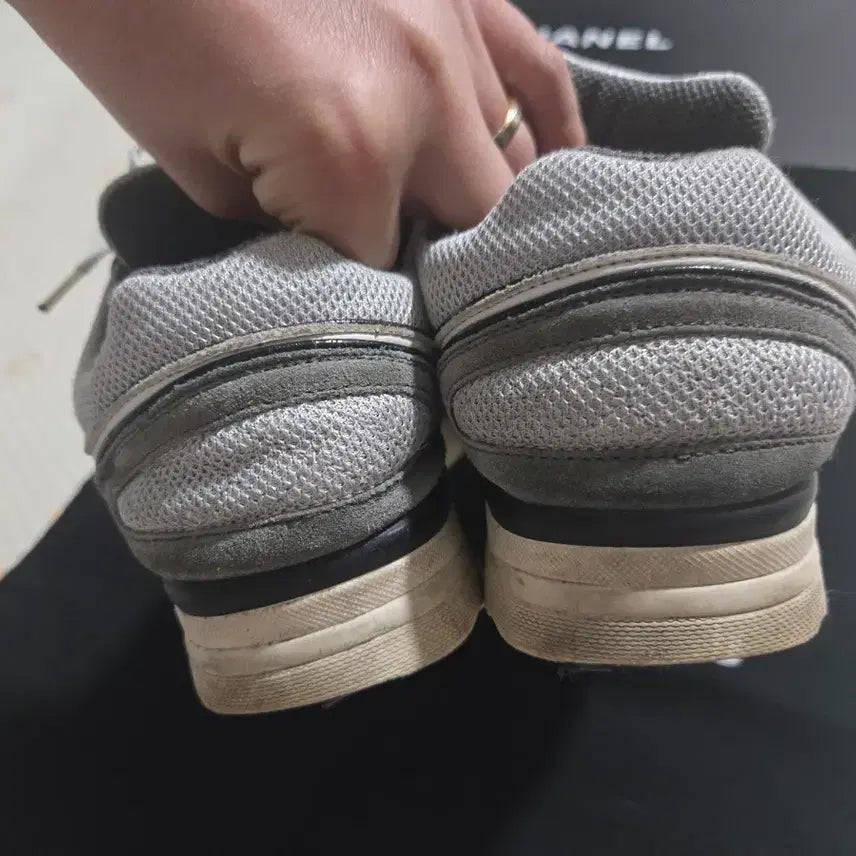 [BUNJANG] Chanel Sneakers 235 - Silver/White/Black / 샤넬 정품 운동화 235 사이즈