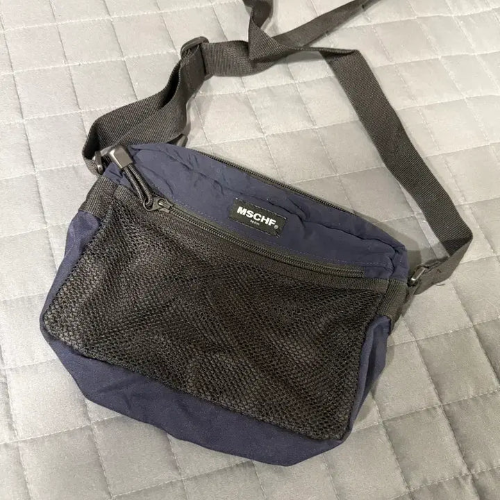 [BUNJANG] Mischief Crossbody Bag / 미스치프 크로스백