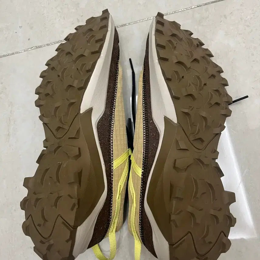 [SOLD OUT] 살로몬 란라 프로 베러 캐세이 275 size