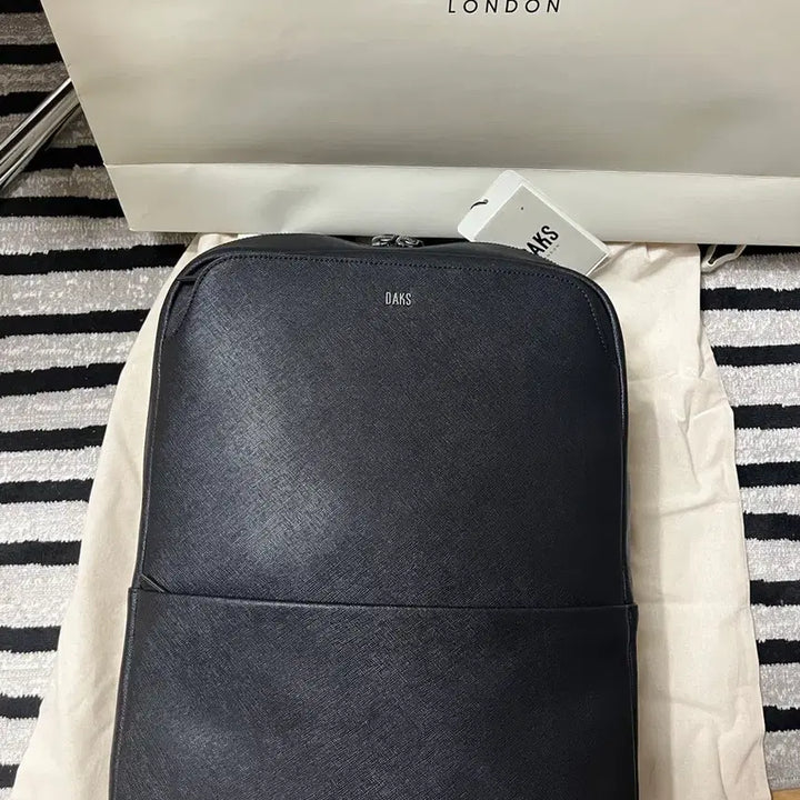 [BUNJANG] Daks Black Cowhide Leather Backpack / 닥스 블랙 소가죽 백팩