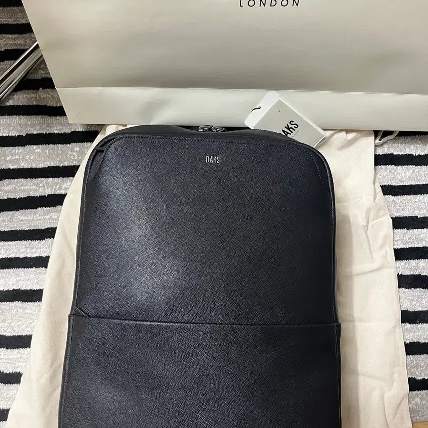 [BUNJANG] Daks Black Cowhide Leather Backpack / 닥스 블랙 소가죽 백팩