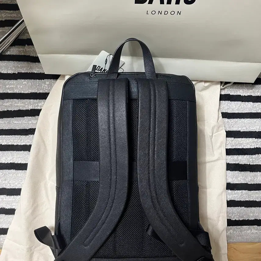 [BUNJANG] Daks Black Cowhide Leather Backpack / 닥스 블랙 소가죽 백팩