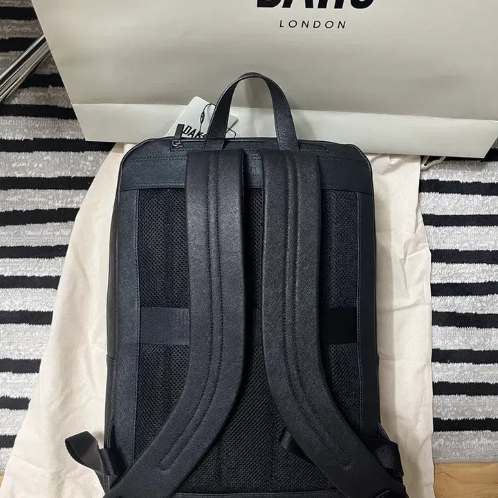 [BUNJANG] Daks Black Cowhide Leather Backpack / 닥스 블랙 소가죽 백팩