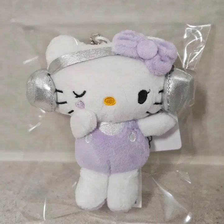 [BUNJANG] Sanrio Silver Headset Kitty Doll Keychain / 산리오 실버헤드셋키티인형키링