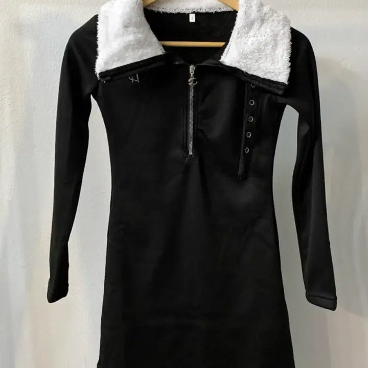 [BUNJANG] Black Fur Collar Mini Dress / 블랙 퍼 카라 원피스